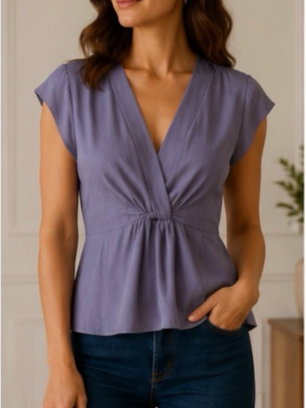 Women's Lavender V-Neck Gathered Waist Top